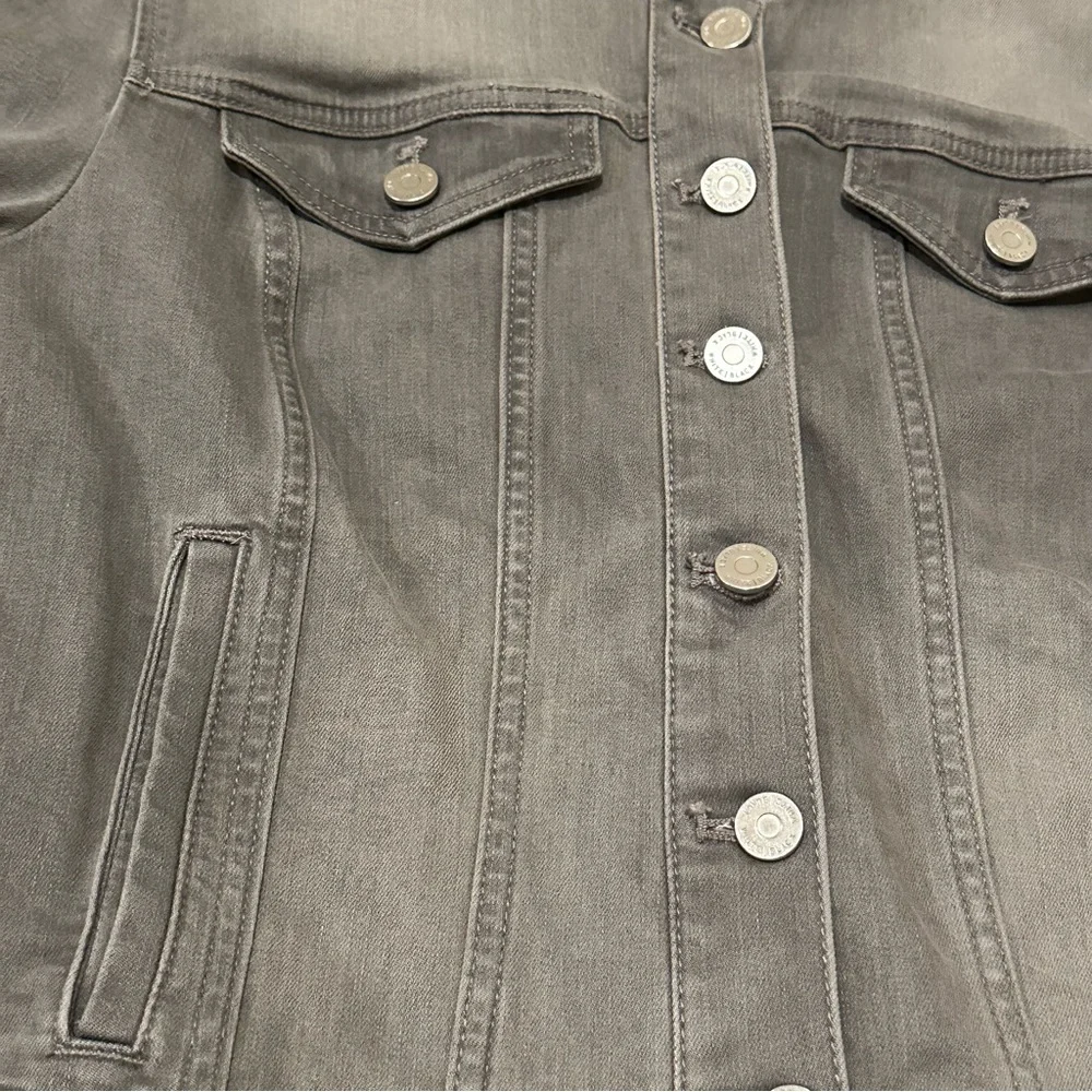 Sold - Picture 5 of 9